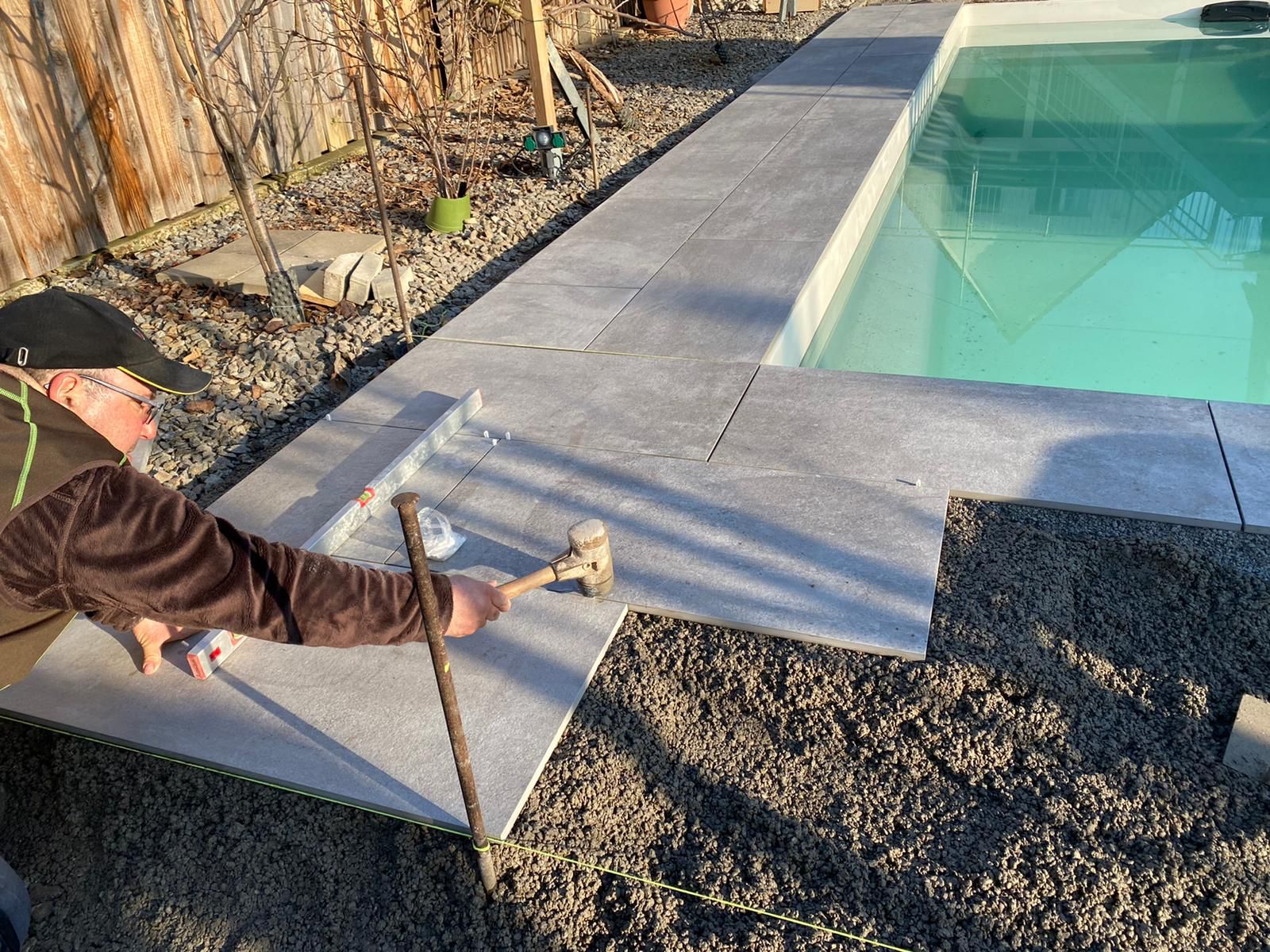 Keramikplattenverlegung